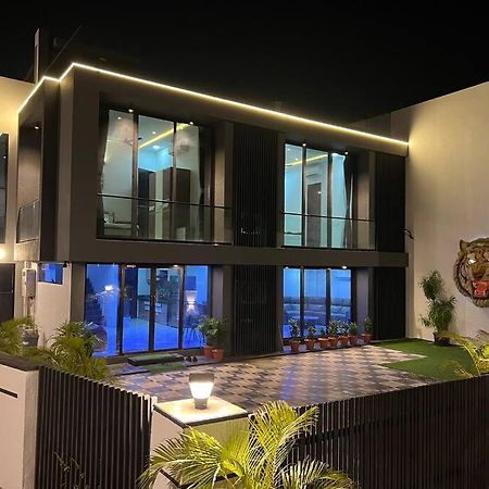 Stayhaven Starmount 4Bhk & Pool Mumbai Luaran gambar