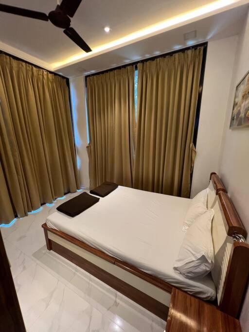 Stayhaven Starmount 4Bhk & Pool Mumbai Luaran gambar