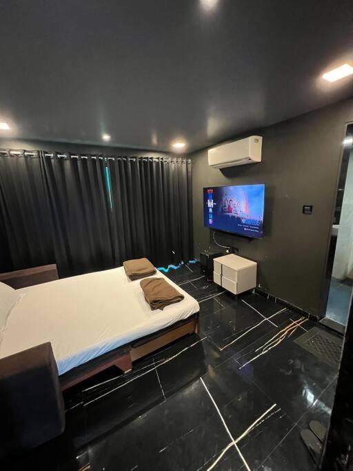 Stayhaven Starmount 4Bhk & Pool Mumbai Luaran gambar