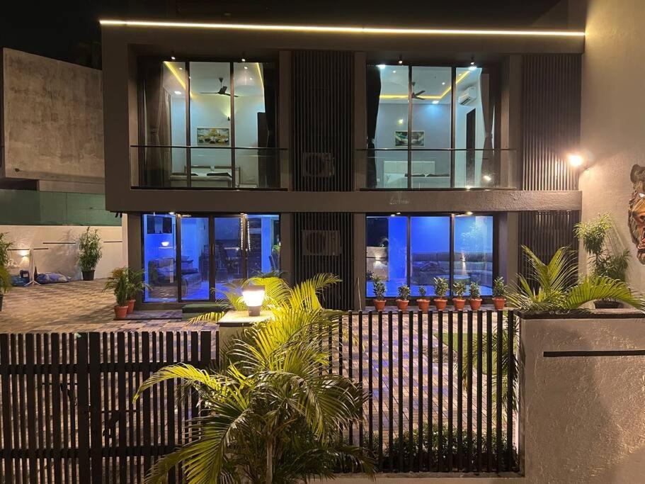 Stayhaven Starmount 4Bhk & Pool Mumbai Luaran gambar